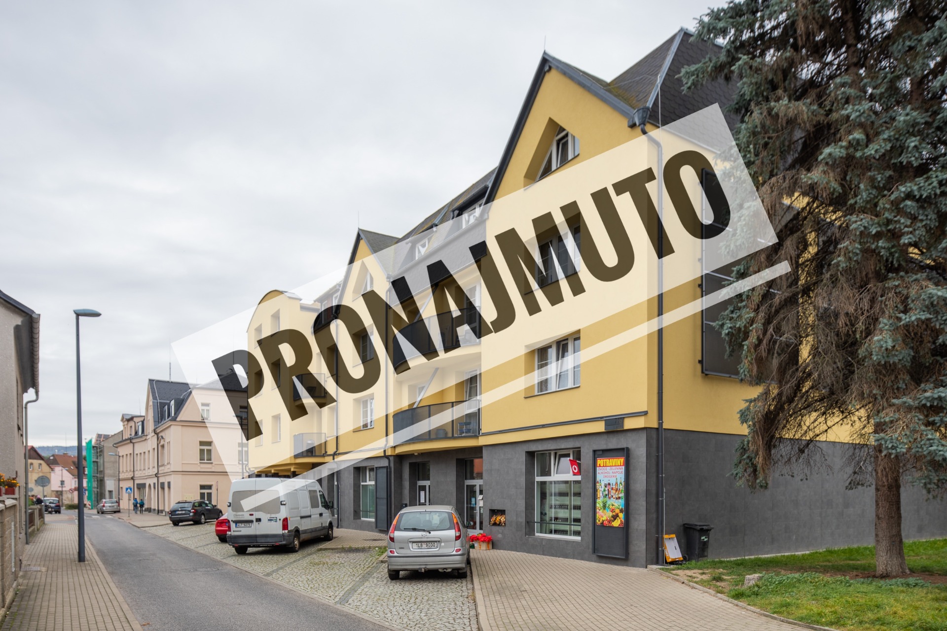 Pronájem bytu 2+kk, ul. 1. máje 718, Hrádek nad Nisou